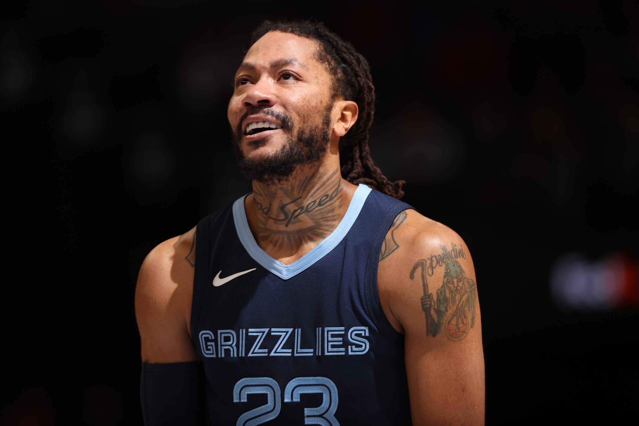 孟菲斯灰熊队将裁掉前 MVP 罗斯( Derrick Rose )。