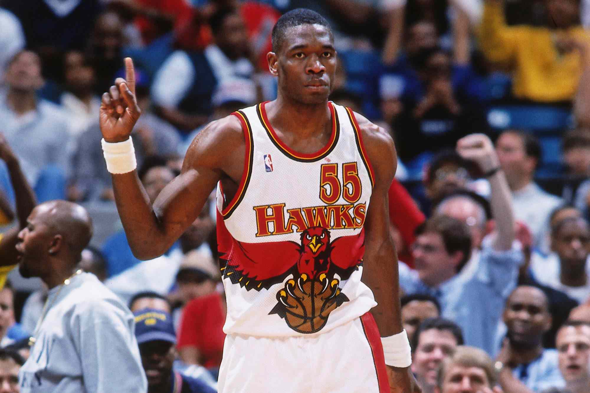 传奇巨星穆托姆博（Dikembe Mutombo）因脑癌去世，享年58岁。