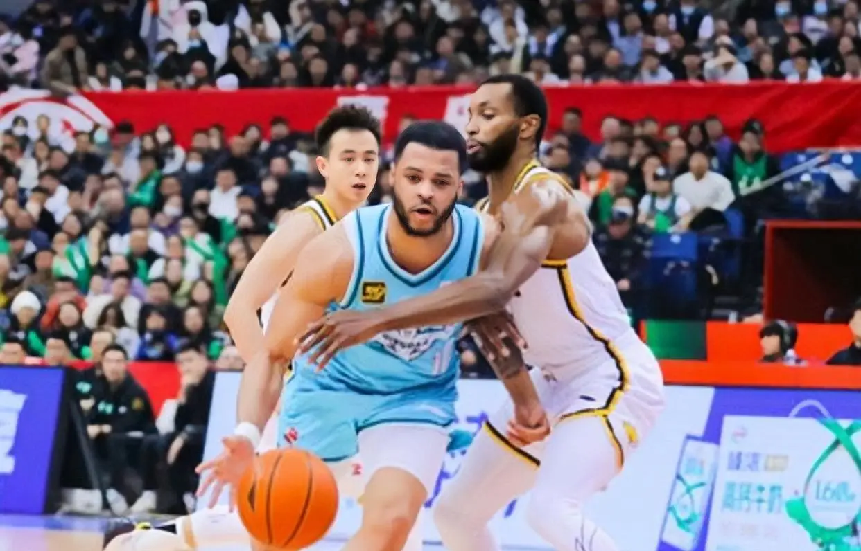 黄金甲体育 CBA 赛事分析预测 - 赵继伟确认缺阵，青岛欲在辽宁主场掀翻卫冕冠军