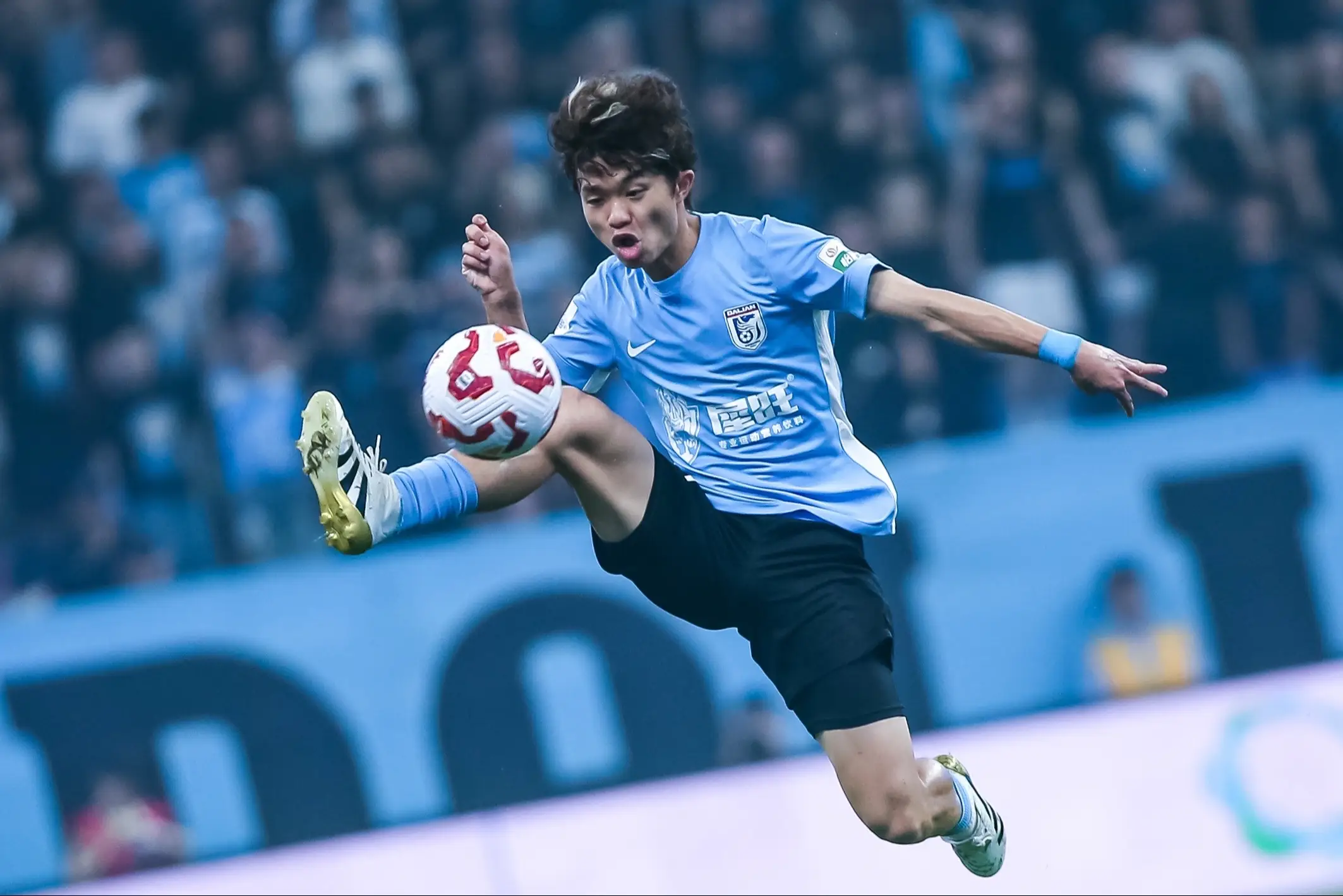 大连队长吕焯毅：把这个绝杀进球献给去世的奶奶