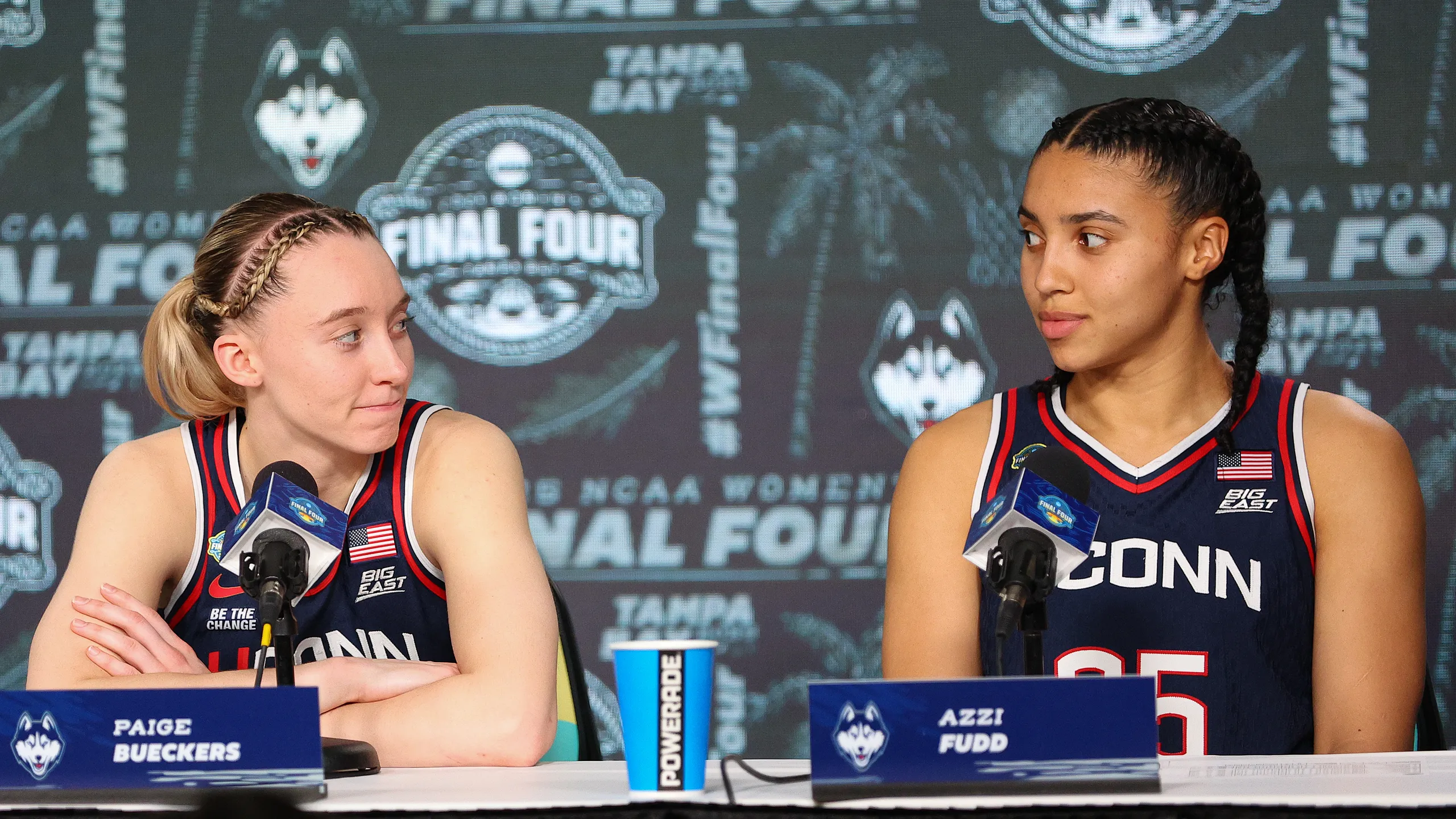 佩奇布克斯女友当选W NBA 选秀状元