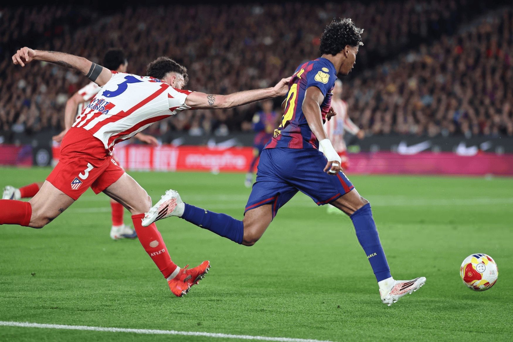 马竞巴萨 欧冠 前判罚争议持续发酵