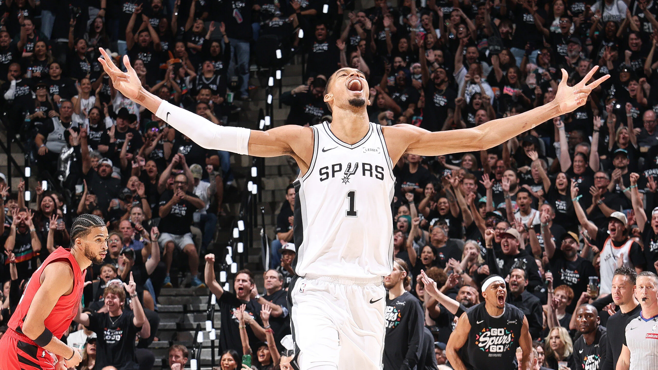 马刺时隔九年重返 NBA 西部半决赛