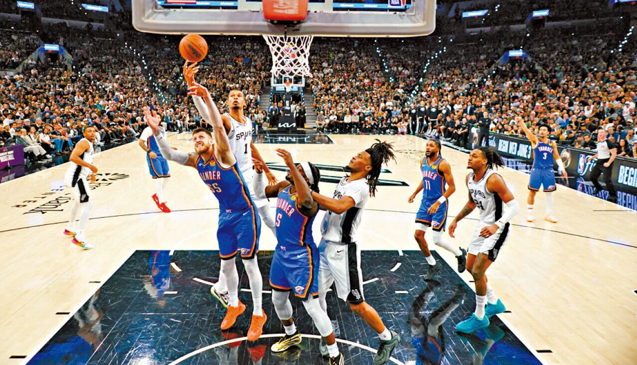 NBA 西决雷霆天王山之战战胜马刺