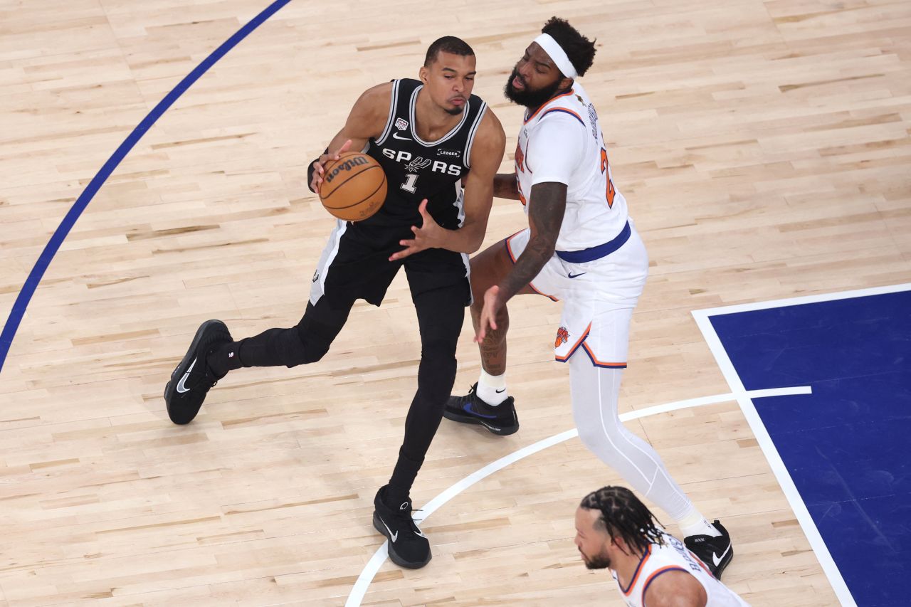 NBA 总决赛马刺战胜尼克斯扳回一城