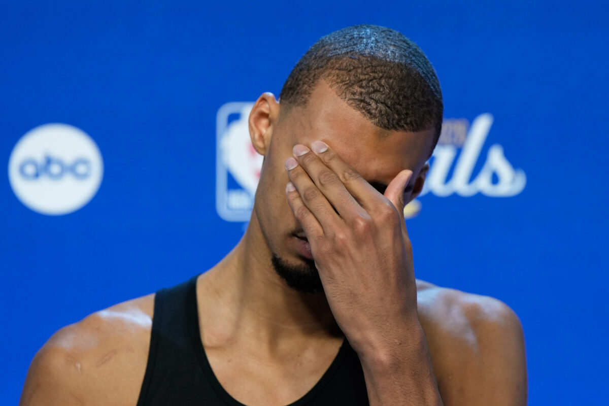 文班亚马被曝 NBA 总决赛G4前要求酒店赶走尼克斯球迷一家人