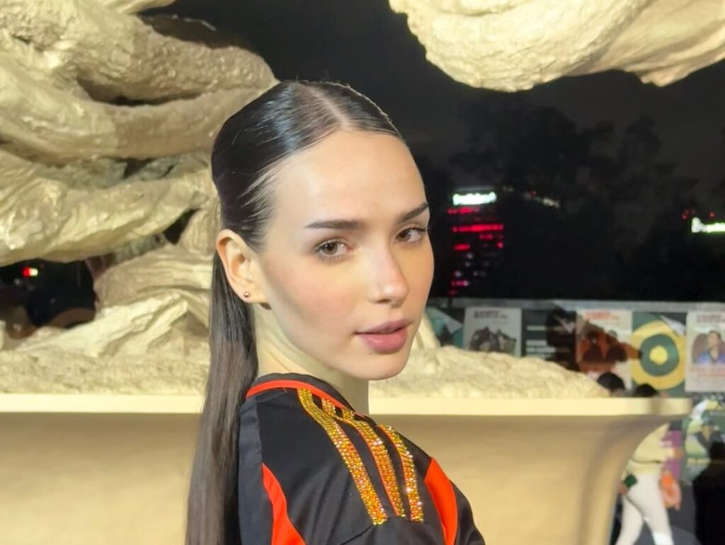 哥伦比亚美女加持晋级 世界杯 16强