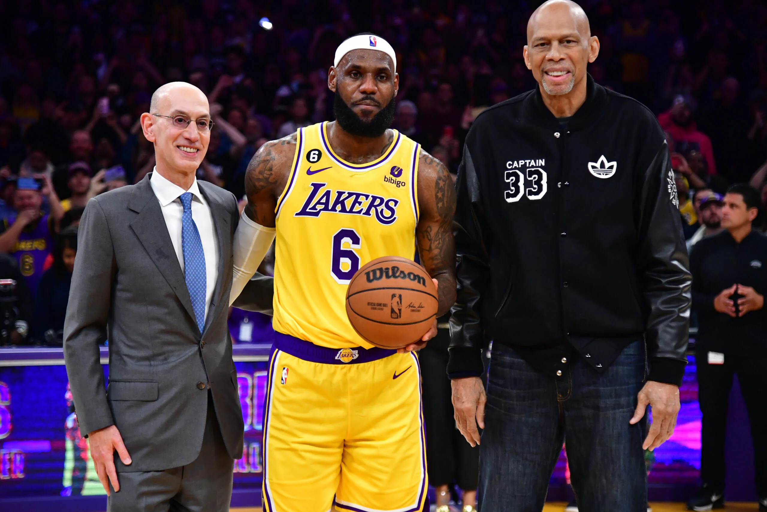 萧华：詹姆斯决定将影响 NBA 新赛季的赛程安排